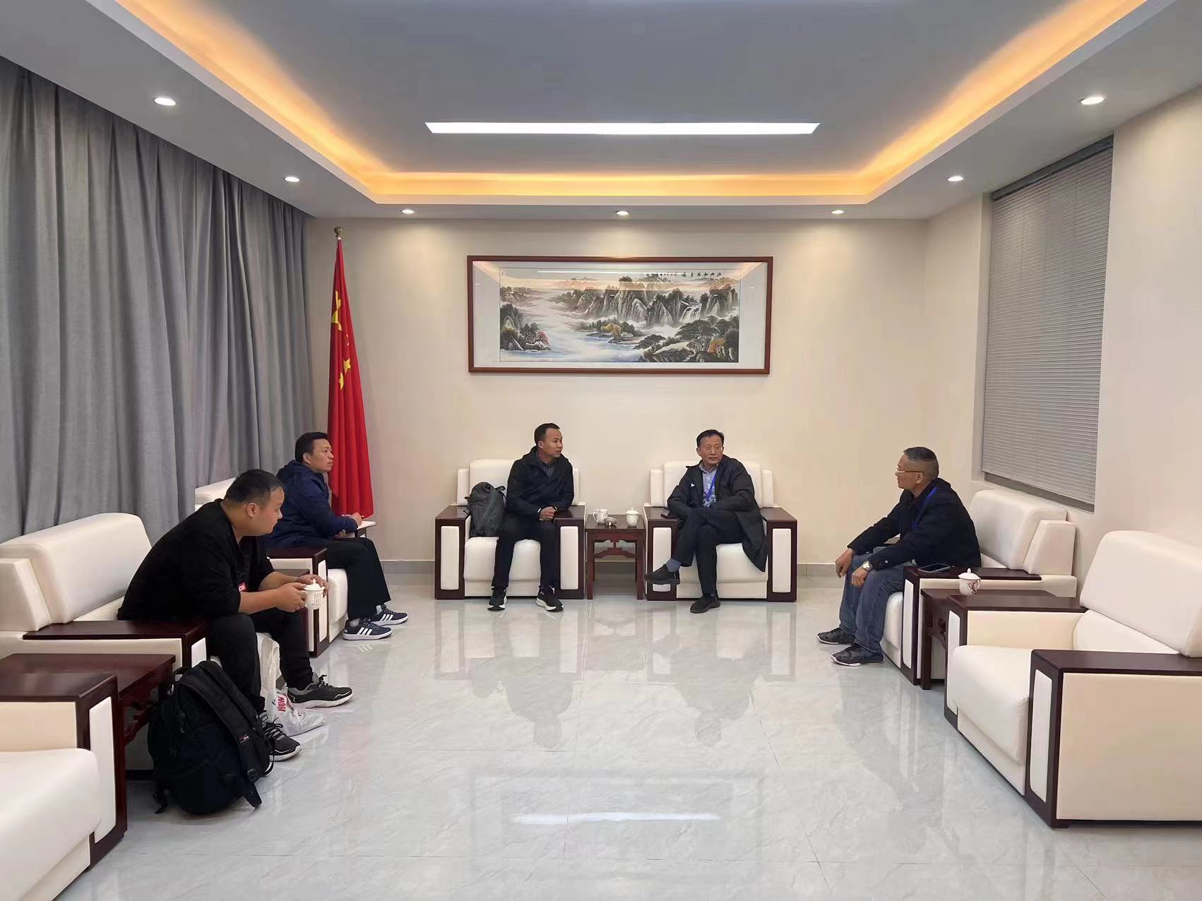 On November 29, 2023, a delegation of leaders from the People's Government of Wan 'an County of Jiangxi Province visited our company, accompanied by company leaders Wang Xiaojun and Cao Junzhang, introduced our company's development plan and objectives, and the two sides conducted in-depth discussions and exchanges on future cooperation and development.